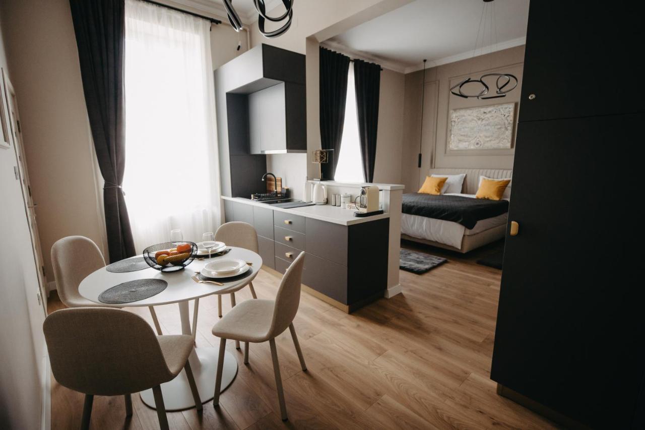 Apartament lux ultracentral - B&B