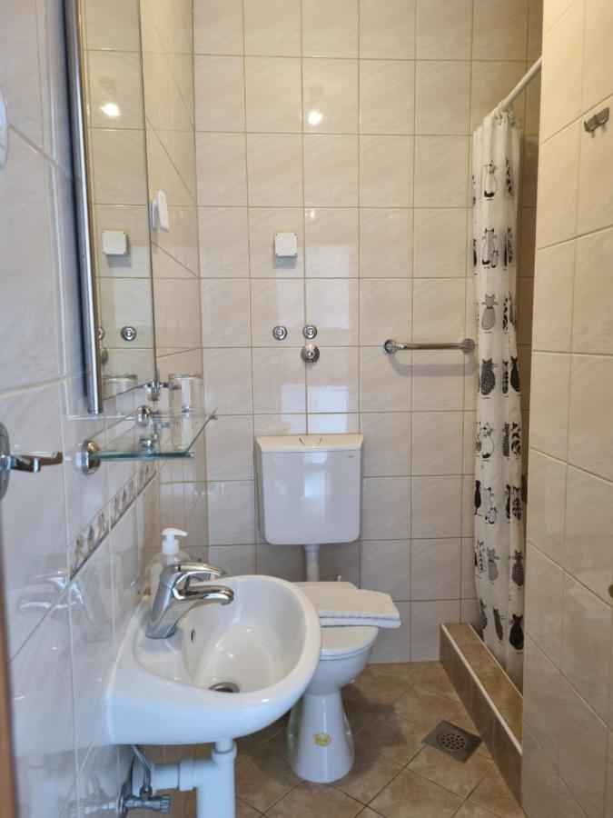 One-Bedroom Apartment with Terrace