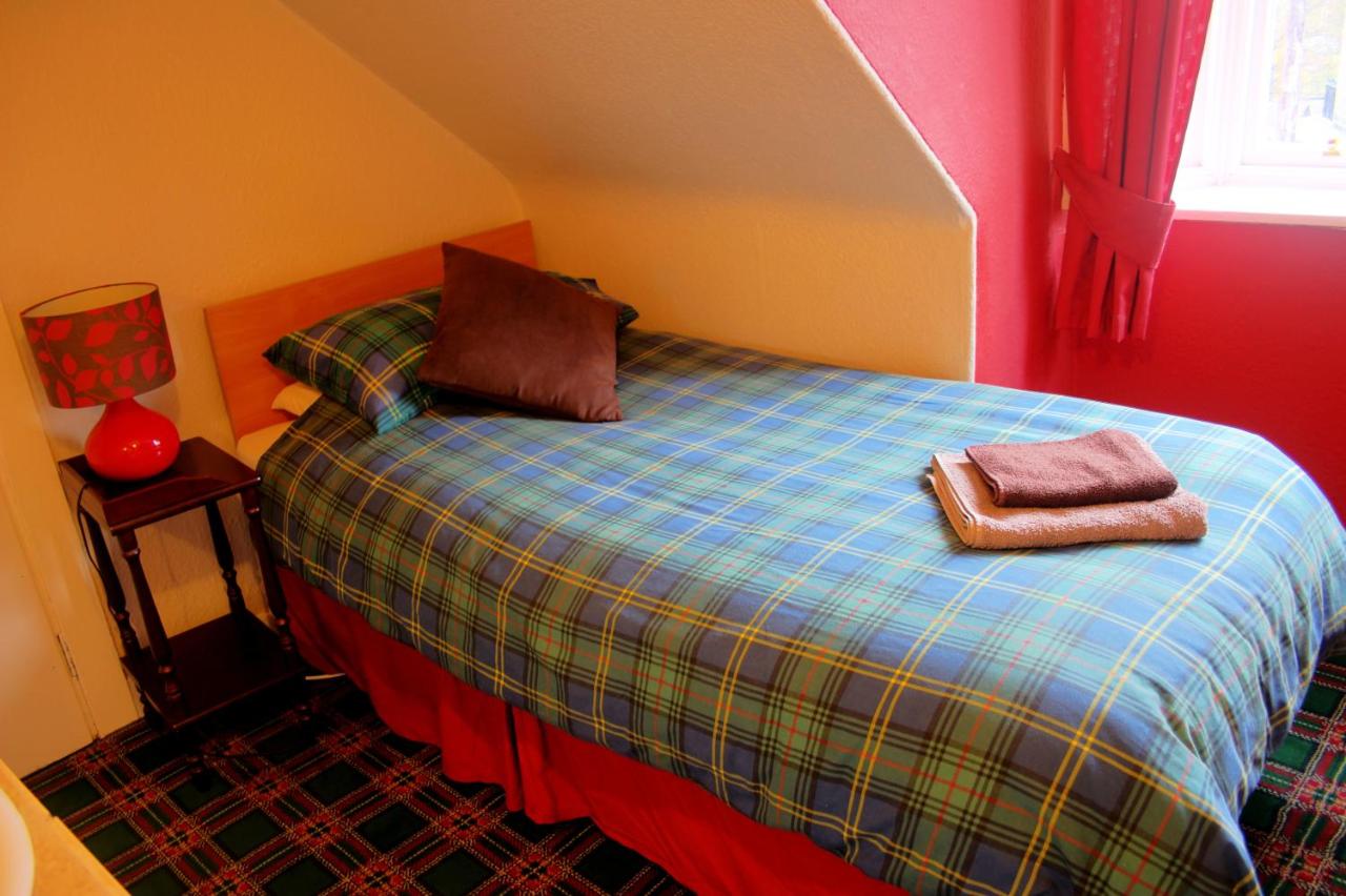 Single Room with Shared Shower and Toilet