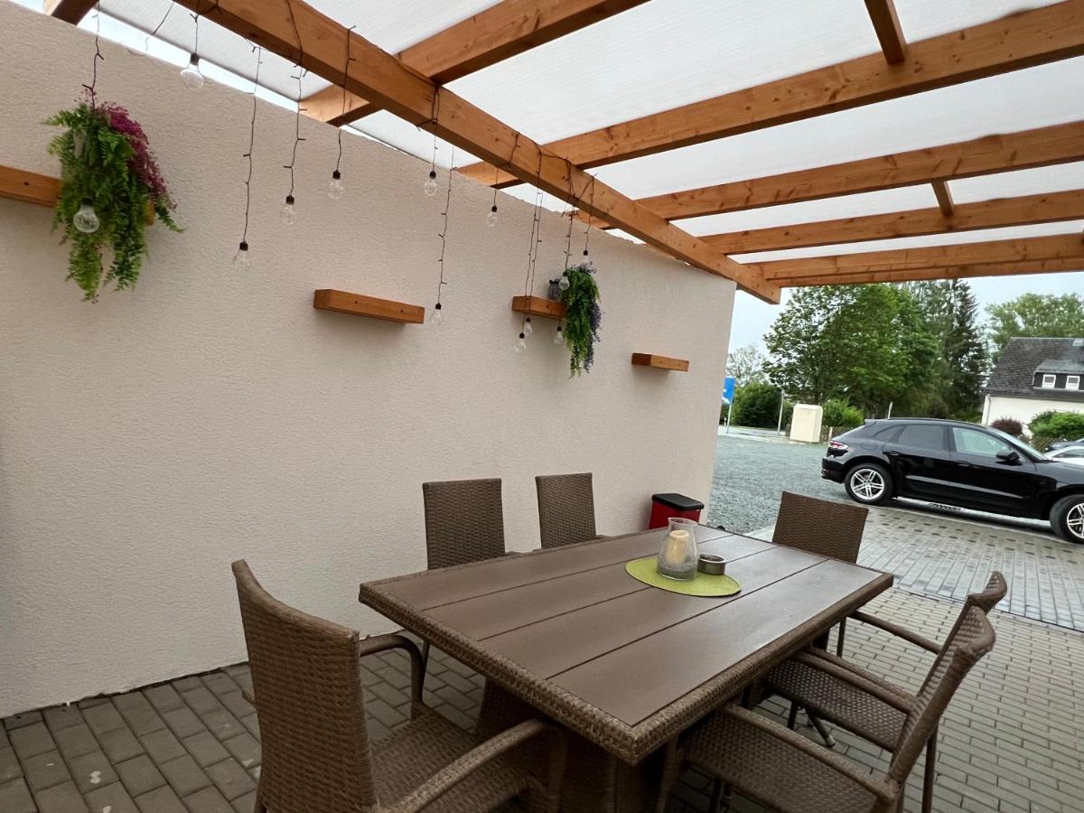 Ferienwohnungen Yanev- Hof - B&B