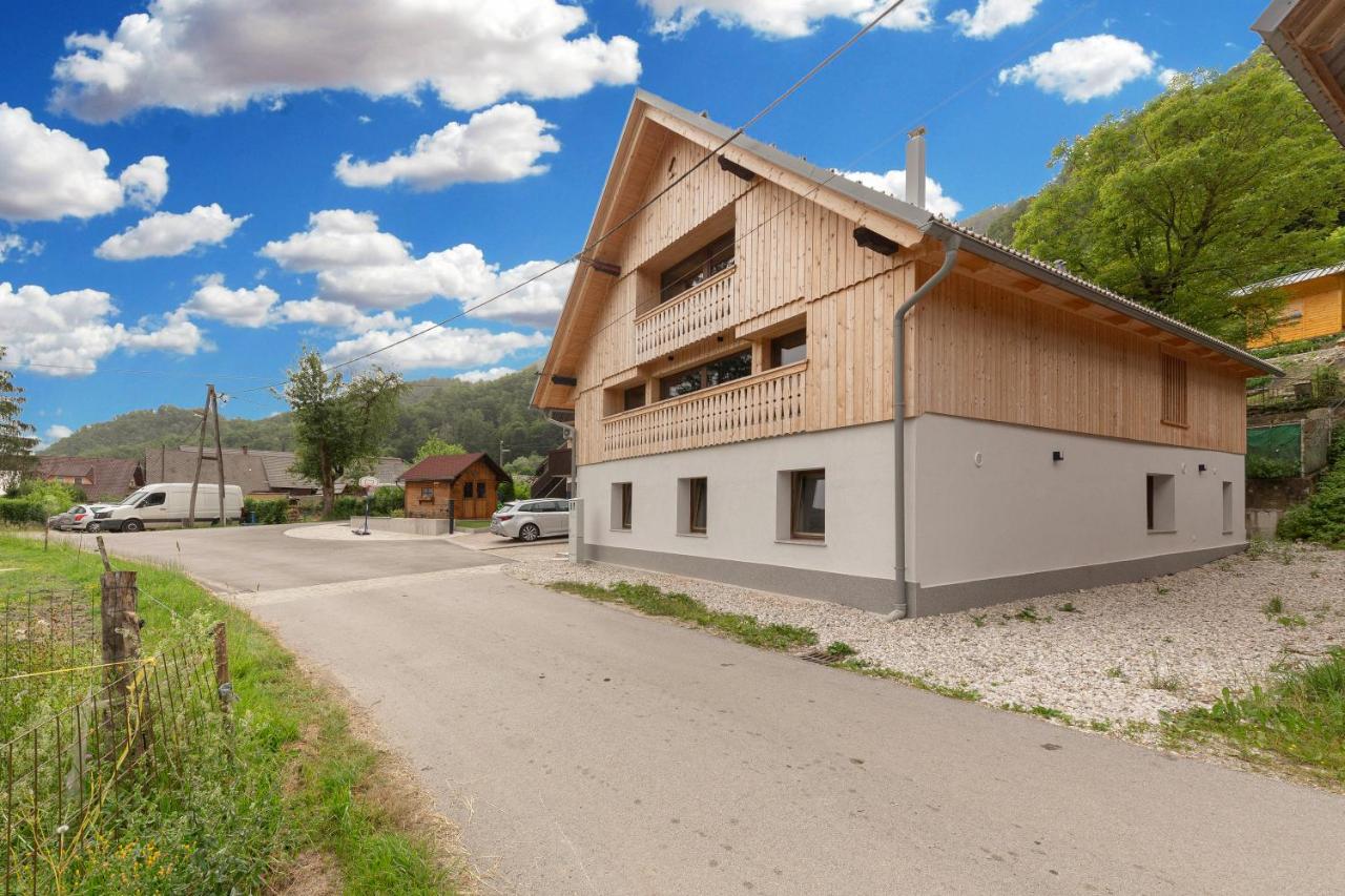 Farmhouse Chalet Apartments - Ferienwohnung