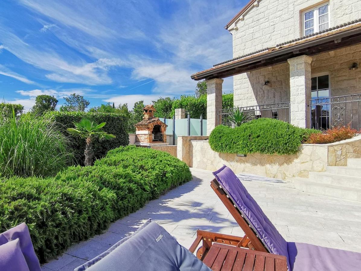 Family Villa Blum - B&B Dobrinj