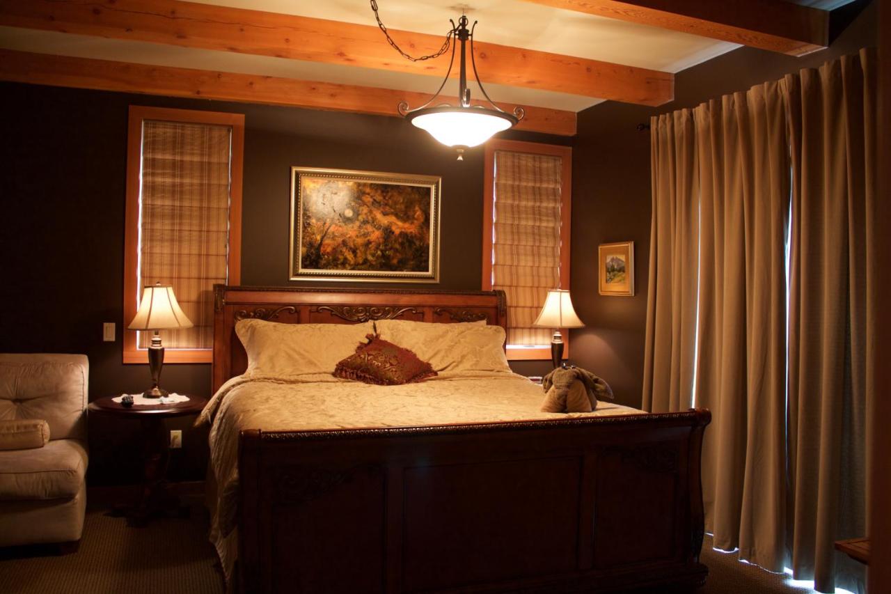 King Suite with Spa Bath