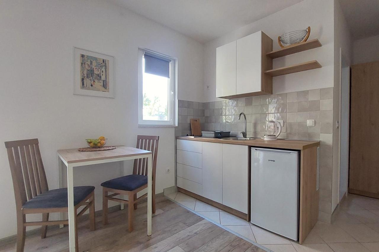 Apartmani Galeb - Bed and Breakfast Igalo