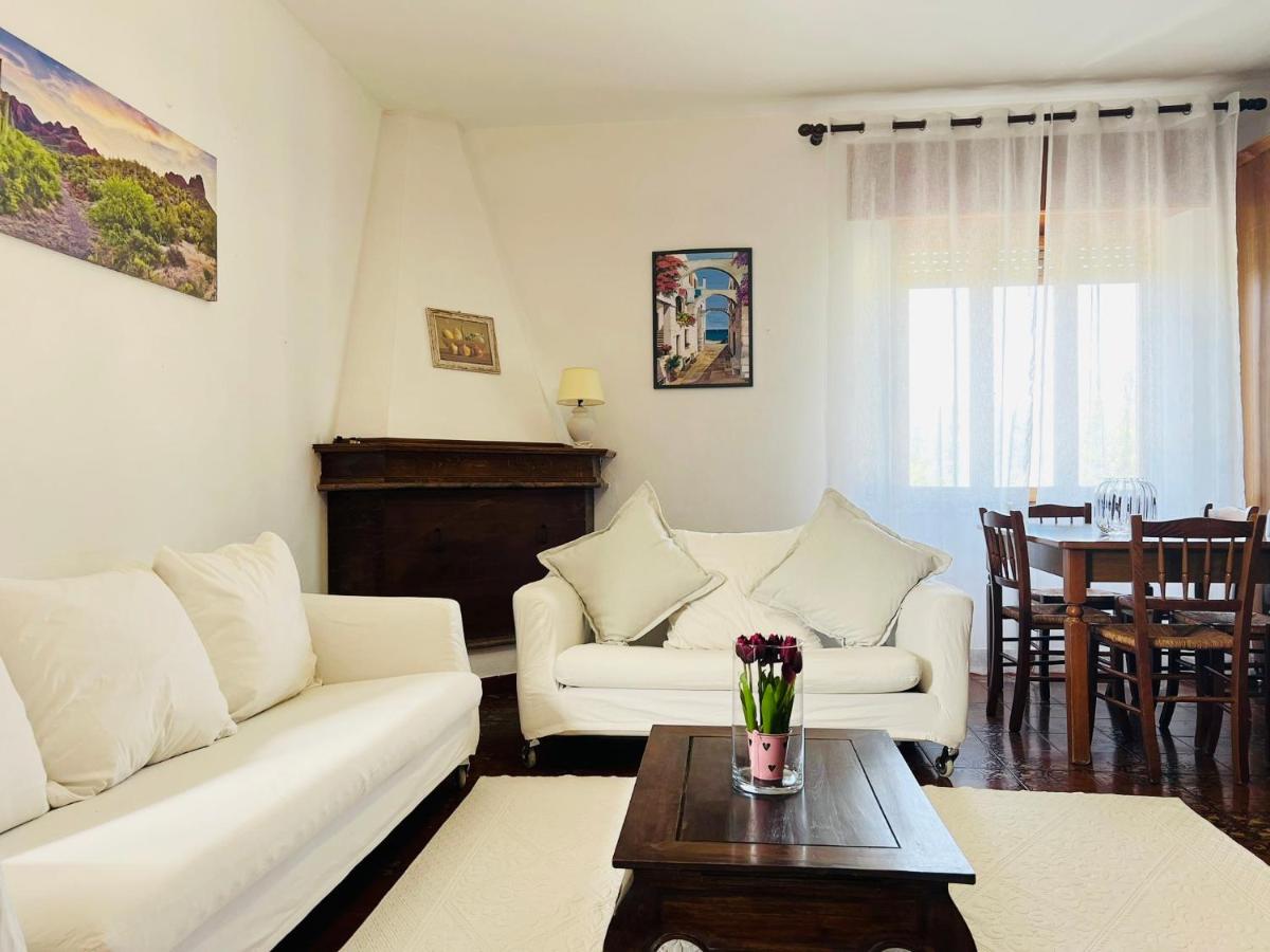 Splendido Appartamento in centro a Padru - B&B