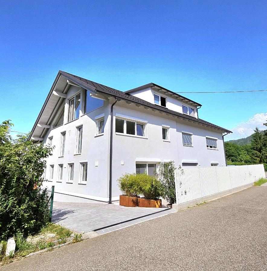 "Casa Antonio" 3 Gehminuten Strandbad Sekirn, inkl Seezugang - B&B