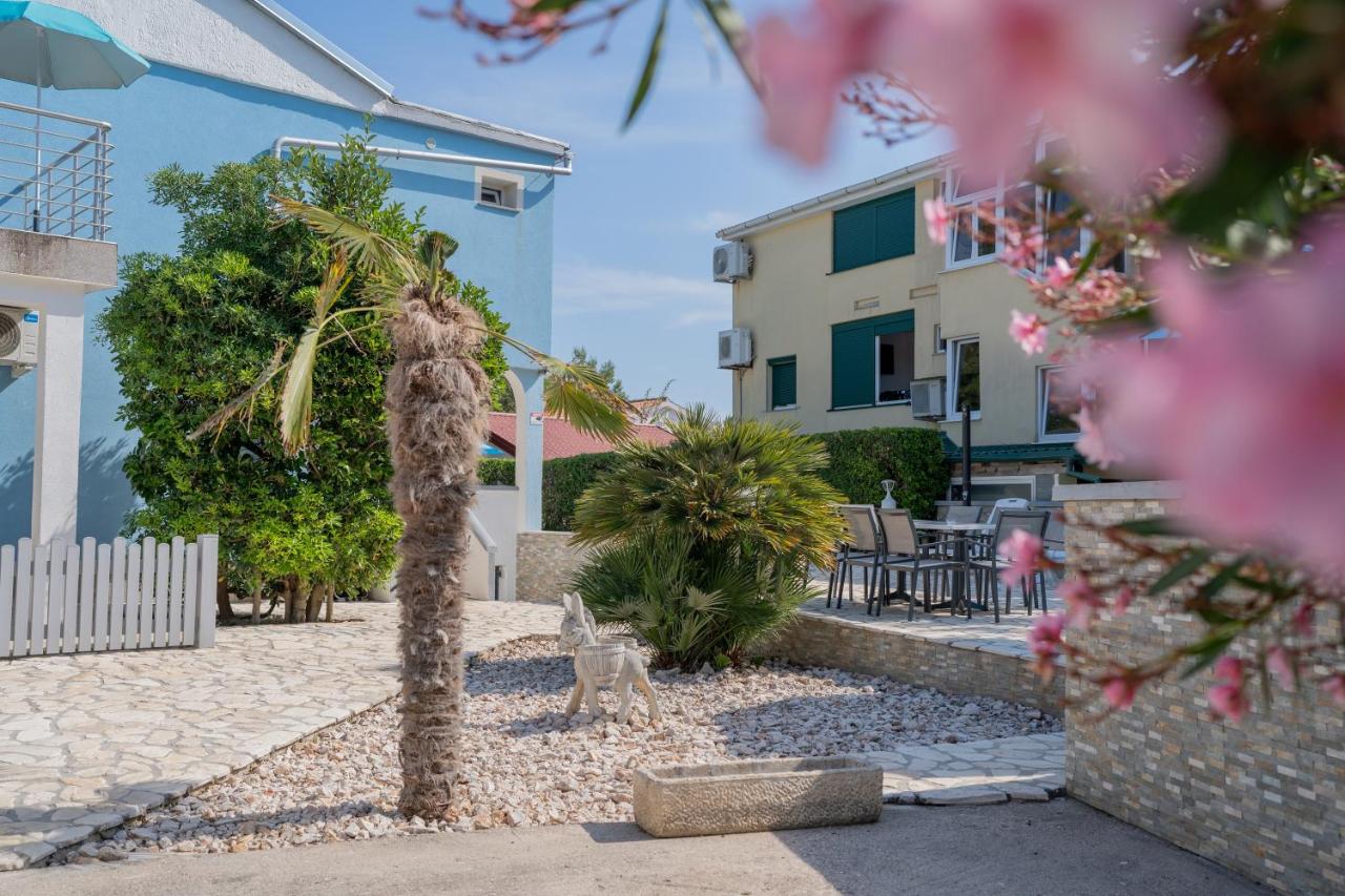 Pension Kolibri - Bed and Breakfast Novalja
