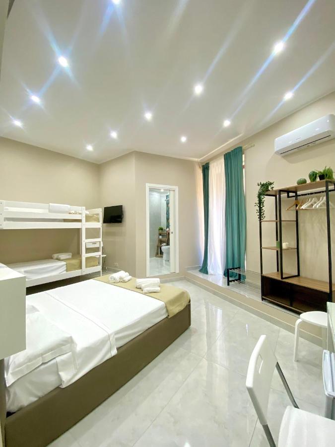 Quadruple Room with Private Bathroom
