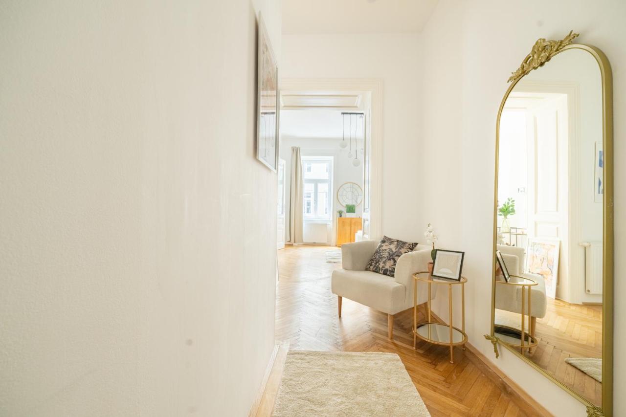 4ty3 Apartments - Franz Josef City Apartment is calling - Ferienwohnung Wien