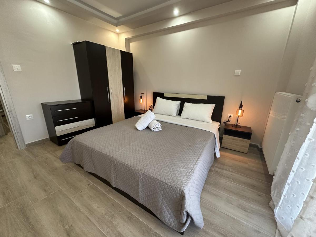One-Bedroom Apartment with Balcony