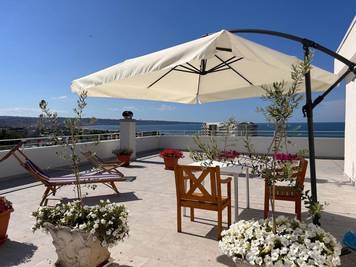 Una Finestra sul Mare - B&B San Salvo