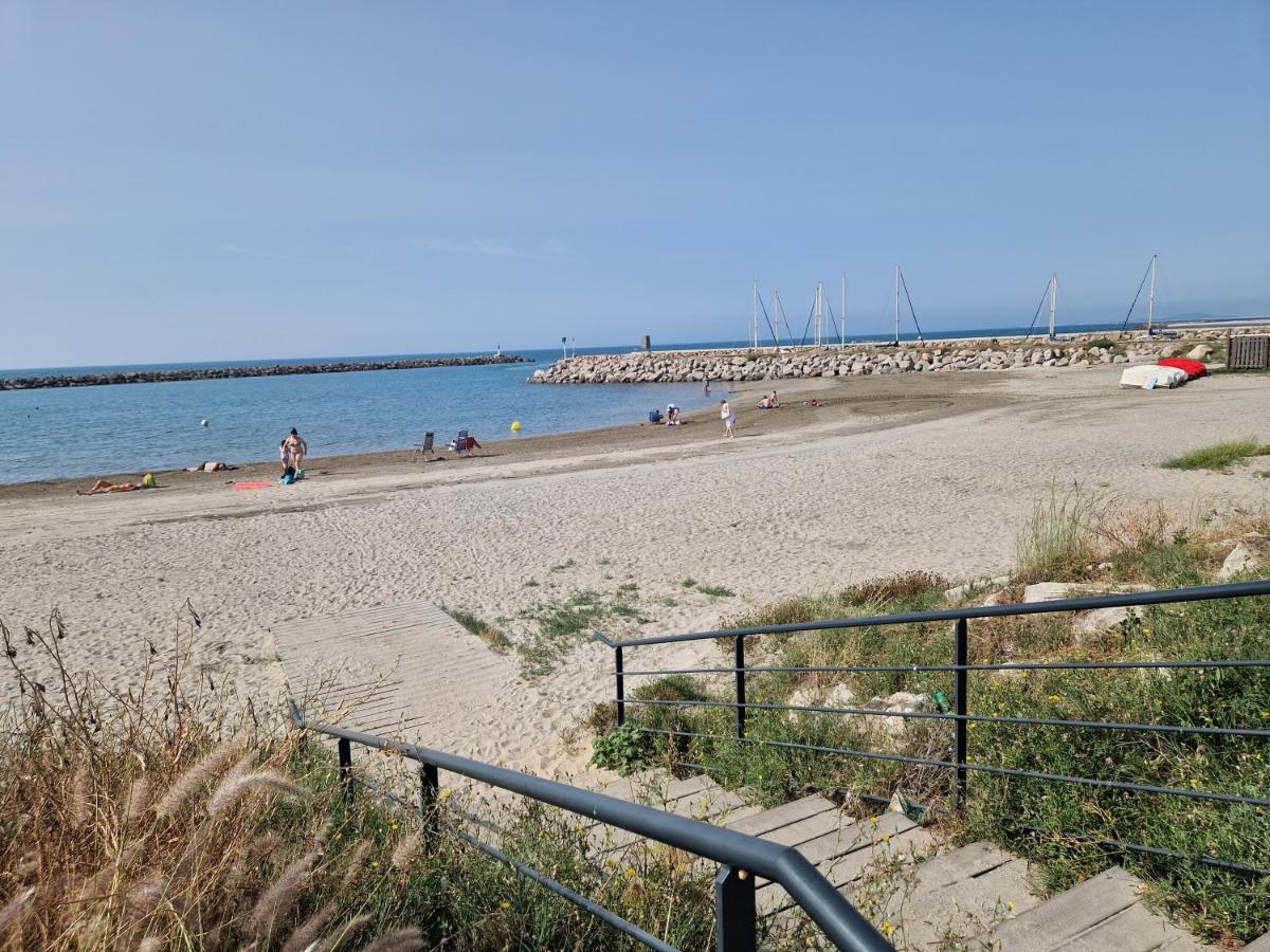 studio a 800m de la plage , parking privé - B&B Sète