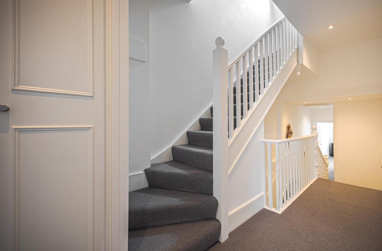 Stylish 3Bd House in Fulham - Close to Tube Station - B&B Londra
