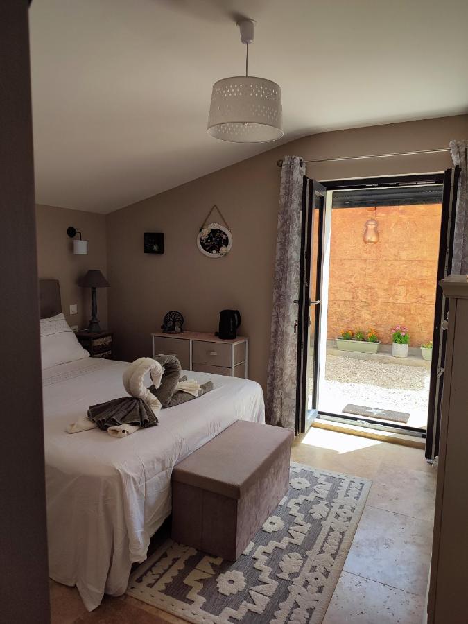 Chez Brigitte Chambre d hôtes avec cour privative,piscine, - Bed and Breakfast