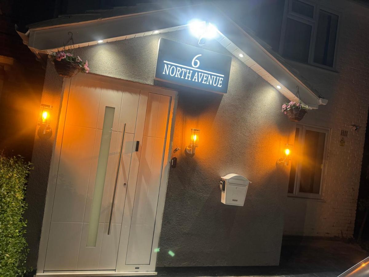 North Avenue Guest House Ltd, Heathrow Airport-Free Parking - B&B