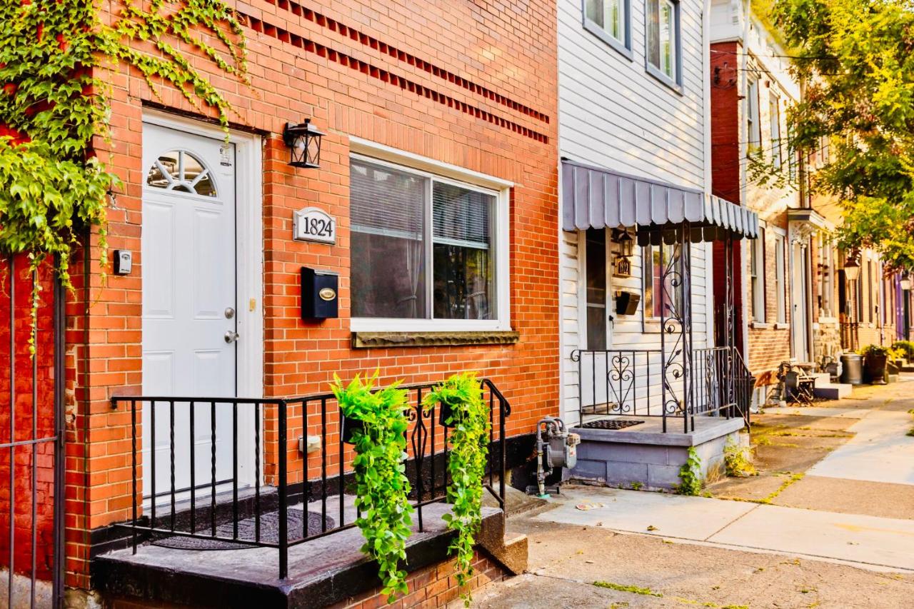 5BDRM 10BD with King BBQ Patio 1 MIN walk Carson ST - Bed and Breakfast