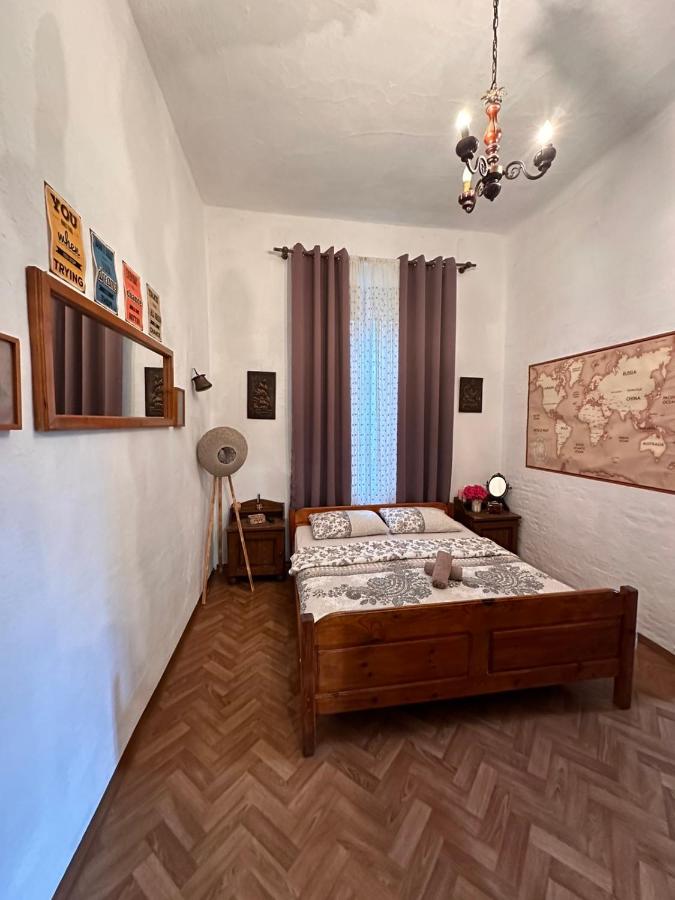 Old House - B&B