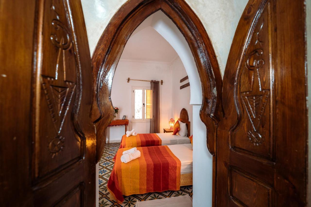 Chambre Double ou Lits Jumeaux avec Salle de Bains Privative