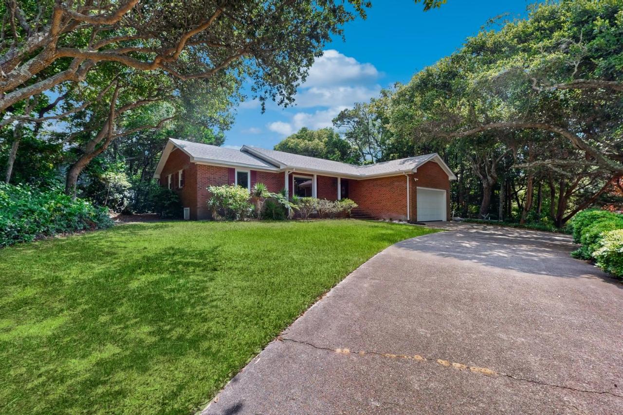Coastal home close to beach and local attractions - Ferienwohnung Pine Knoll Shores