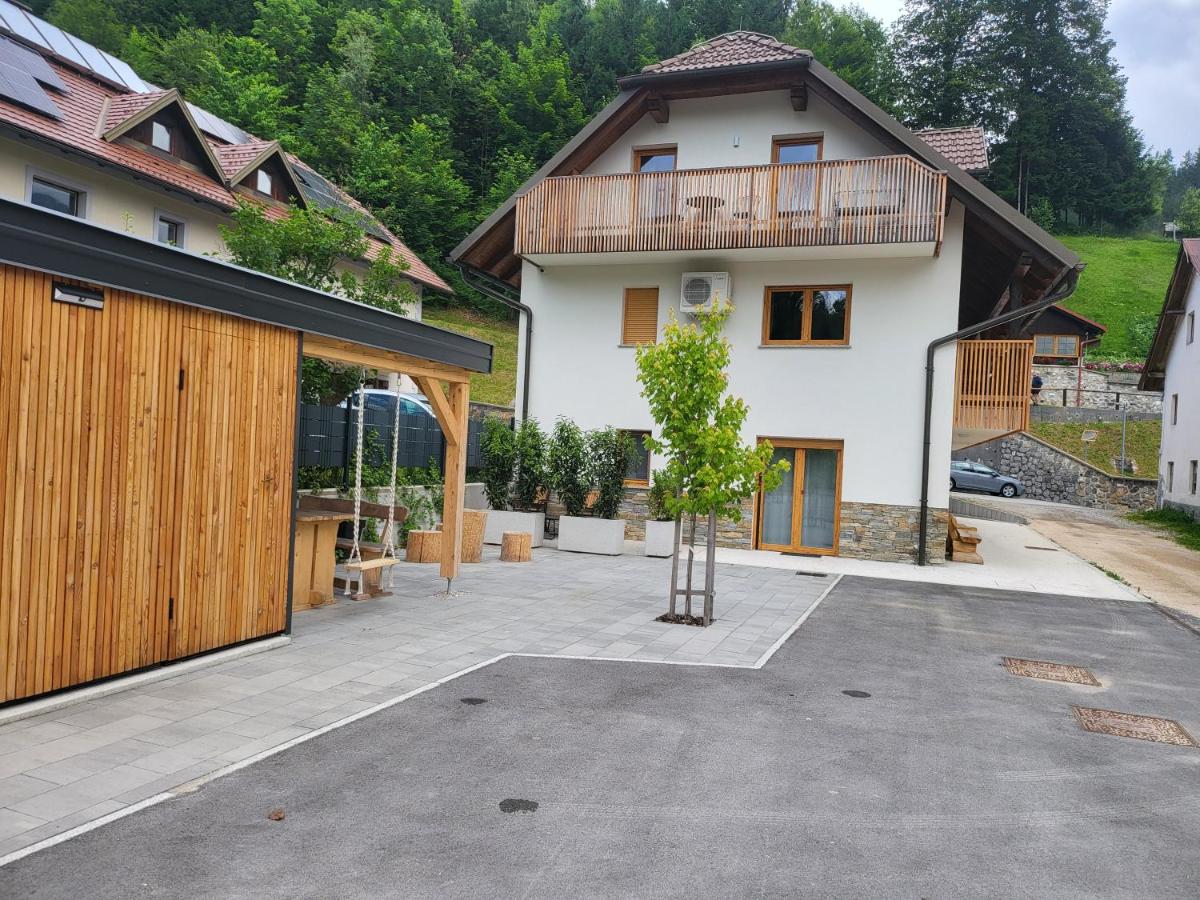 Appartamento con 2 Camere da Letto e Balcone
