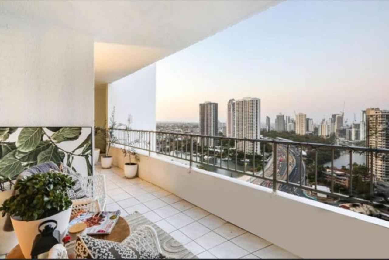 Elegant Oceanview Stay - Ferienwohnung Gold Coast