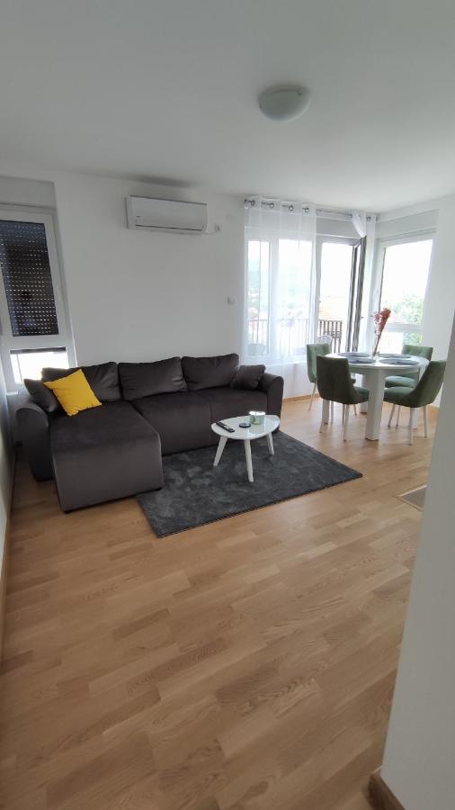 Apartman Bjanka - Bed and Breakfast