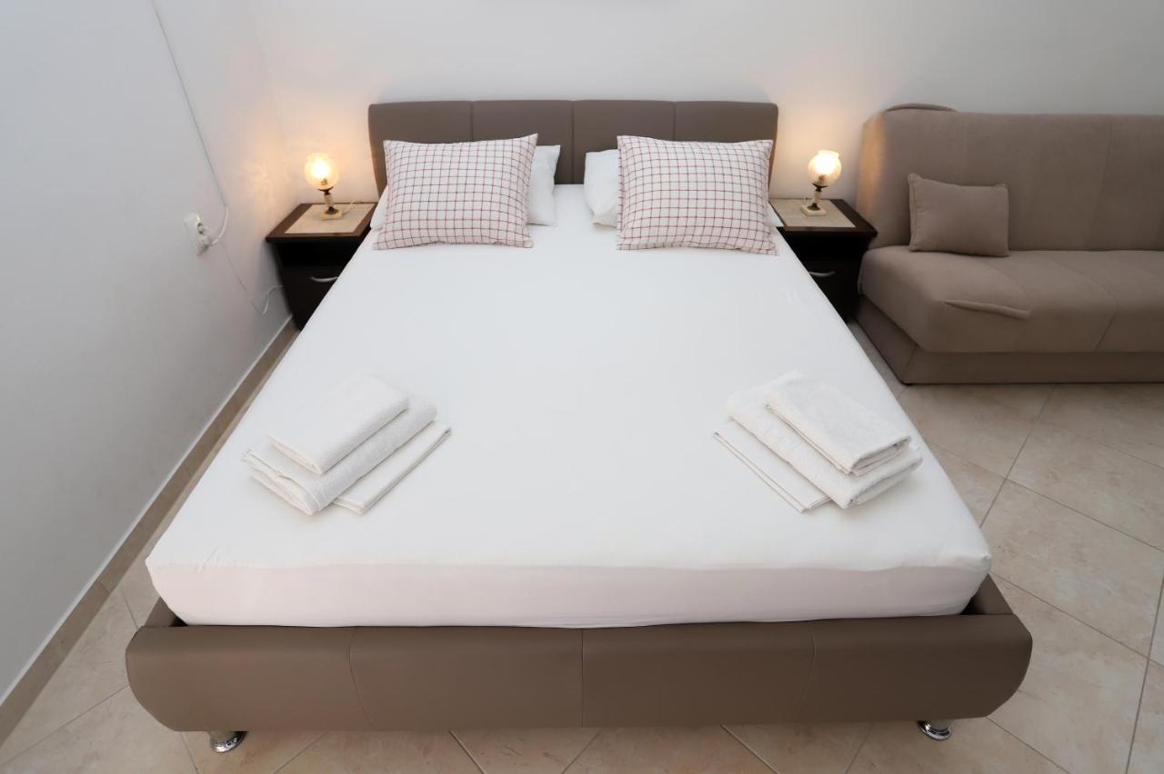 Studio Apartment with Sea View