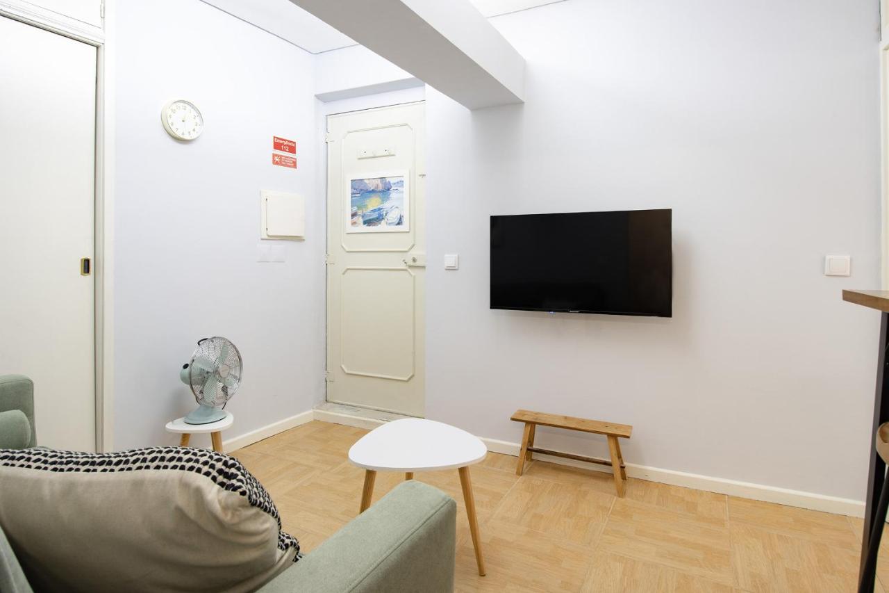 One-Bedroom Apartment with River View