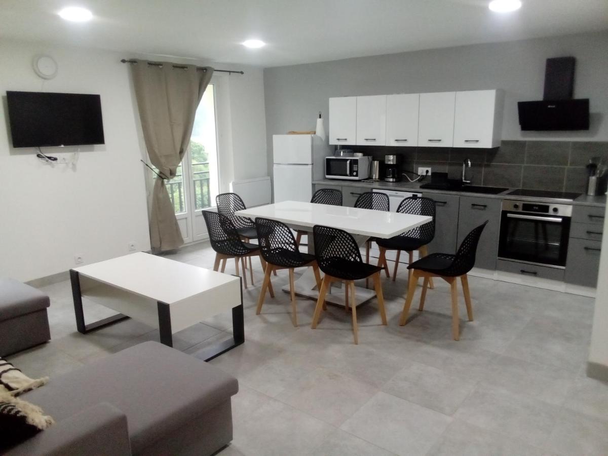 appt tout confort a laveissiere 103 - B&B