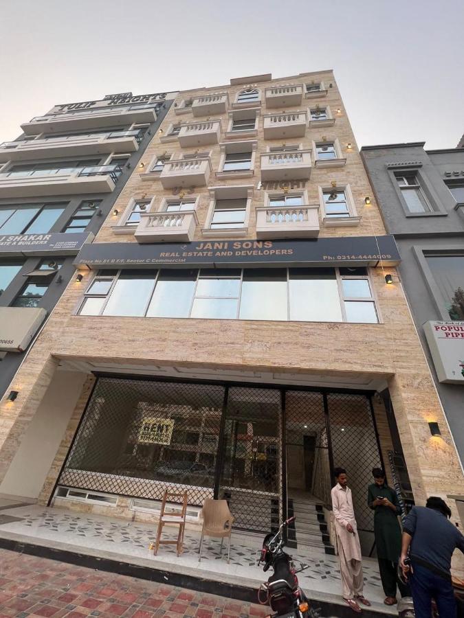 The Peaky Blinders Apartment by Phoenix - Ferienwohnung Lahore