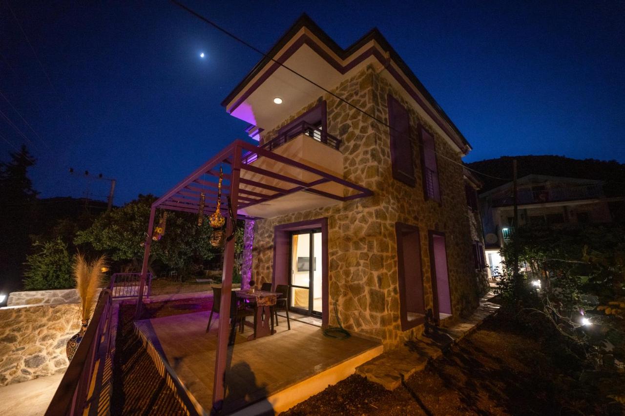 Butik Mor Salkım Evleri - B&B