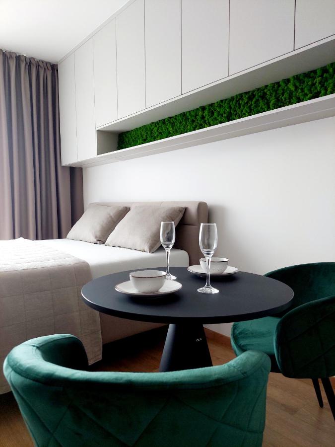 Apartman Zoku s private garage parking free - Chambres d’hôtes Košice