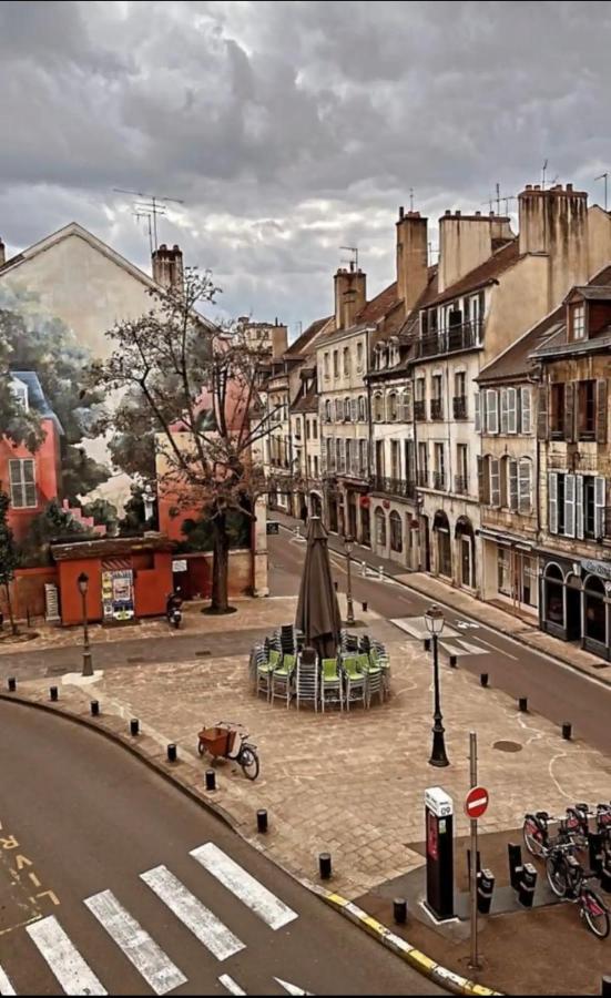 Le Cosy - Place de la République - Bed and Breakfast