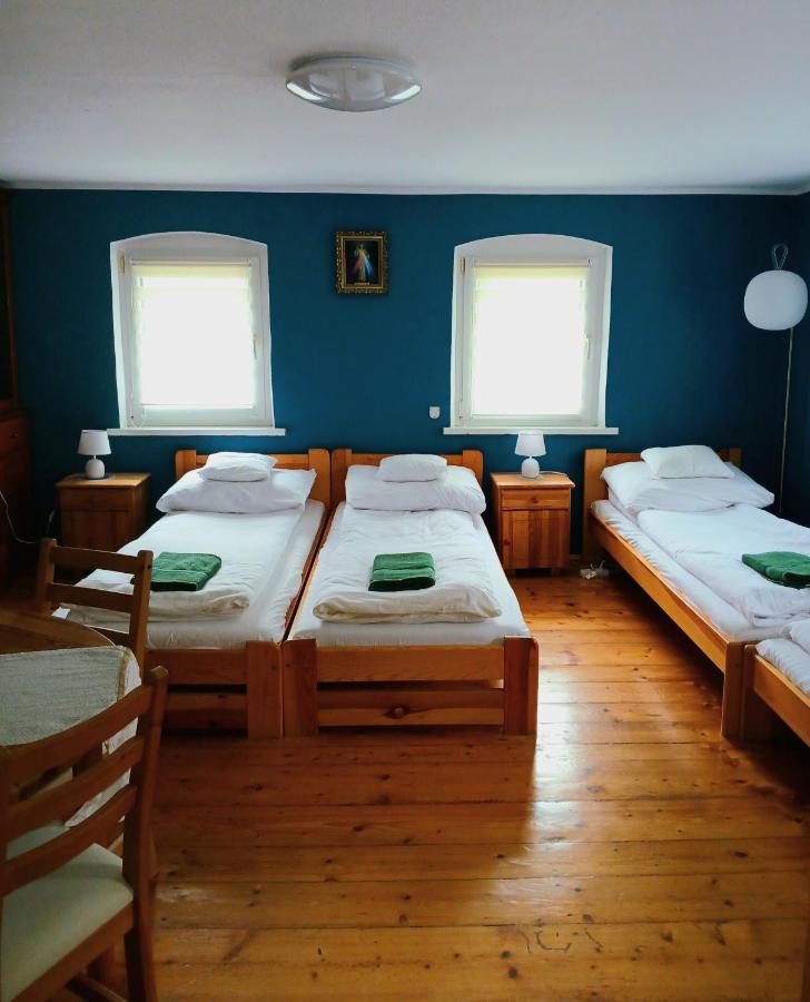 Karkonoska Przystań Motocyklowa u Lisa - B&B Chmieleń