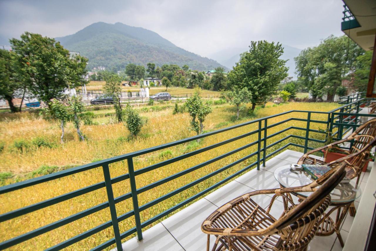 The Jungalow by AVVAs Stays - Chambres d’hôtes Bīr Khās