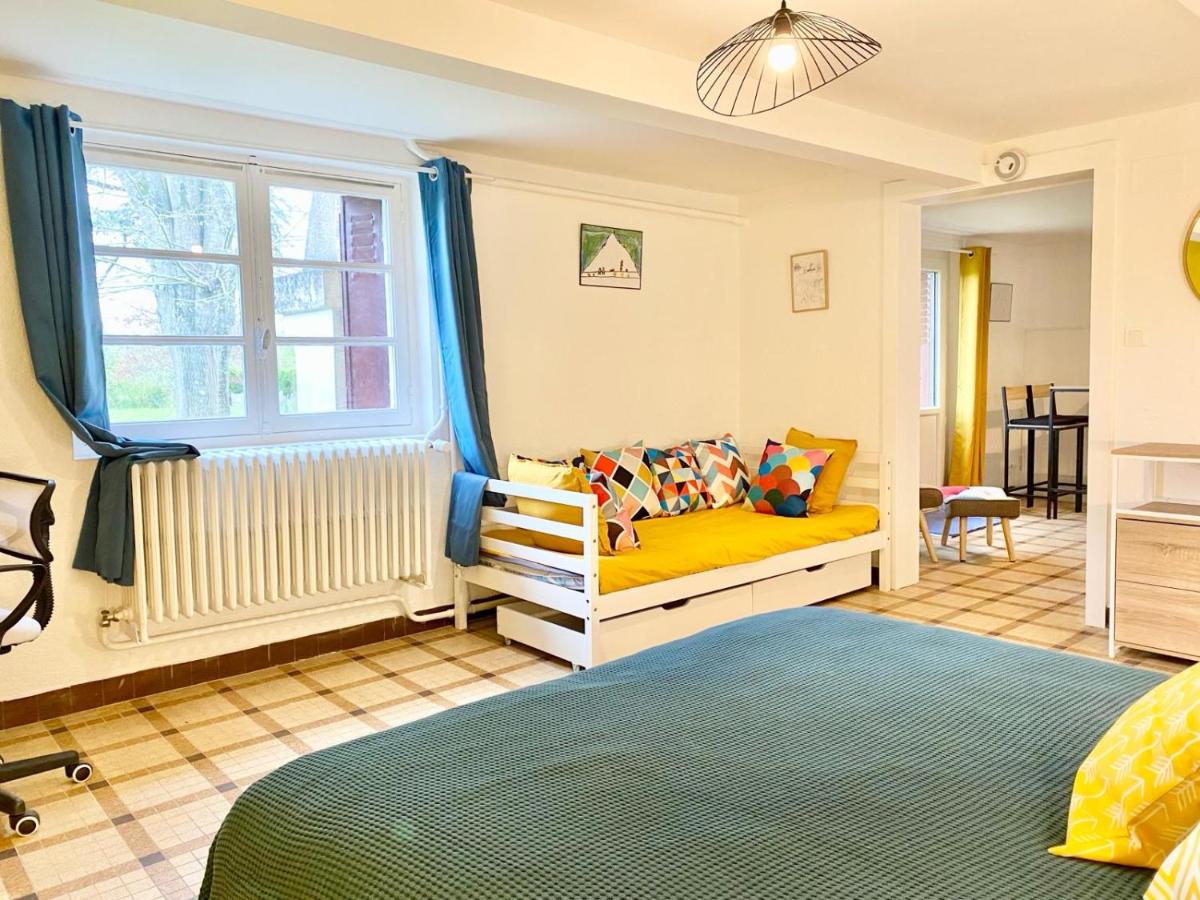 La Petite Caravelle 2 pièces sur jardin - B&B Montrichard