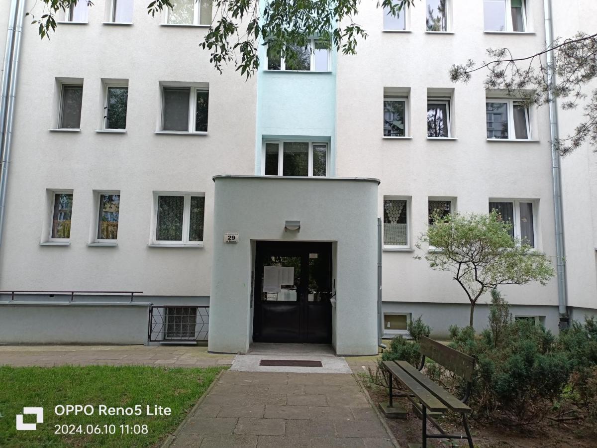 Mieszkanie 3 pokojowe dla rodzin, z zabawkami, w centrum blisko Aquaparku - Chambres d’hôtes