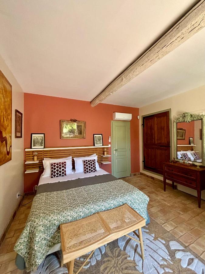 Camera Matrimoniale Deluxe (2 Adulti + 1 Bambino) 