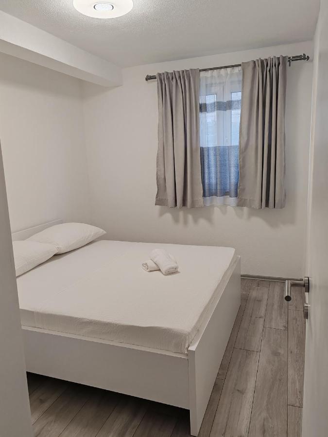 Apartman Iva - Bed and Breakfast Neum