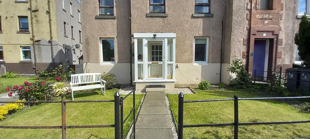 2 bed with garden near city centre & beach, free parking - Ferienwohnung