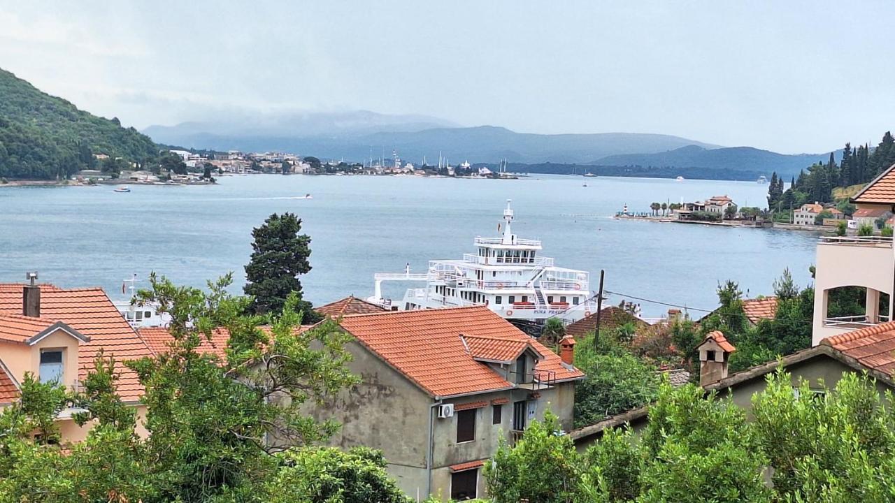 Deluxe Double Room with Balcony and Sea View