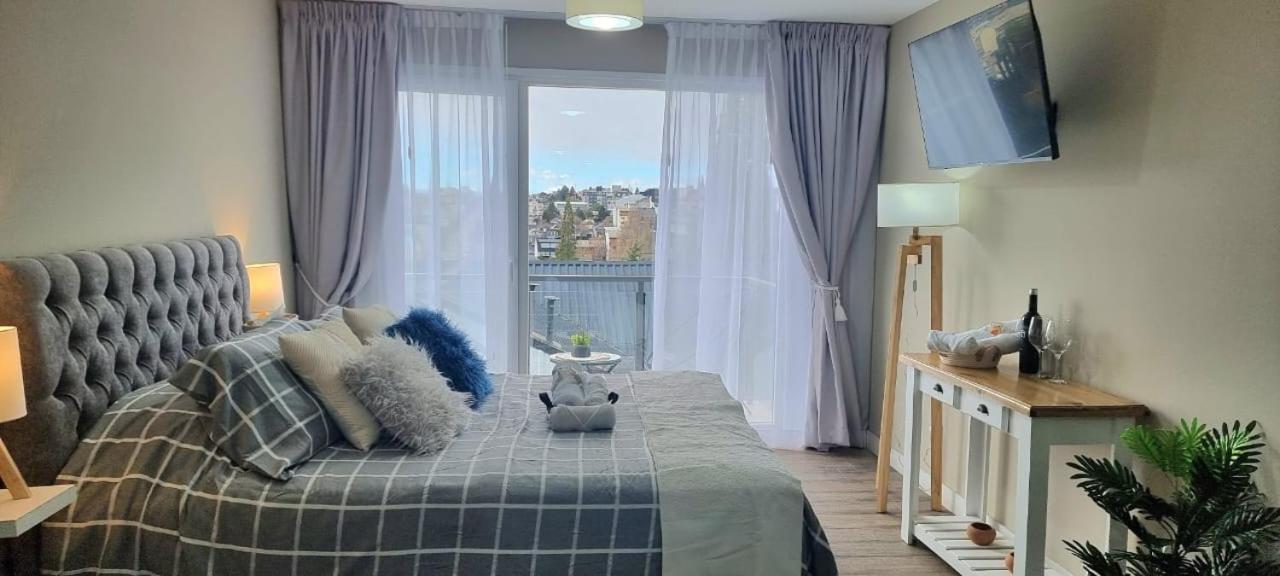 BELLA VISTA, Vista al lago, montaña y centro - B&B Bariloche