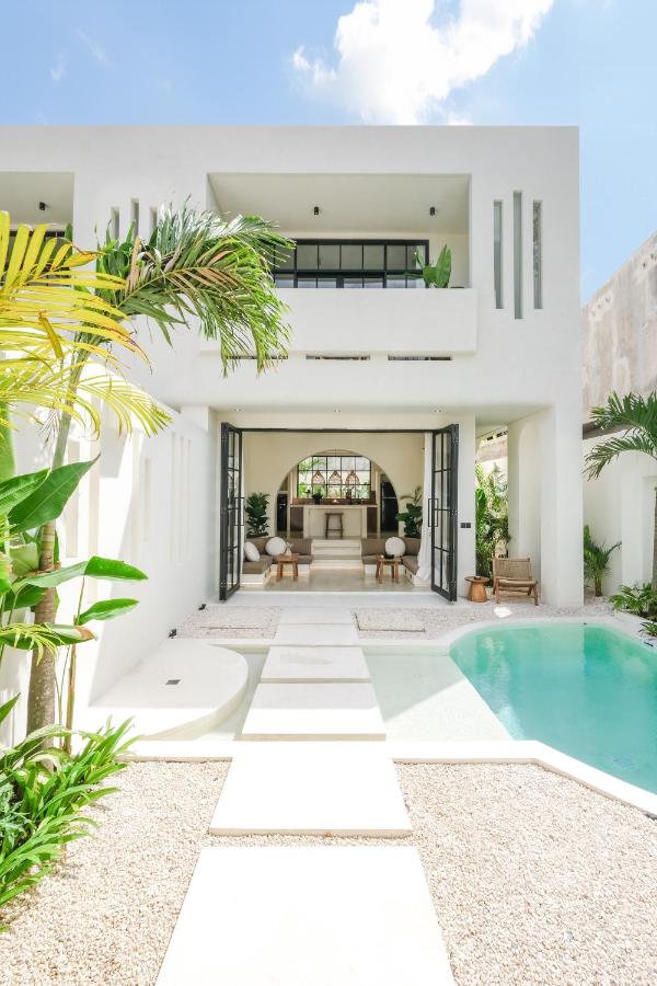 Villa Naji Pererenan - B&B