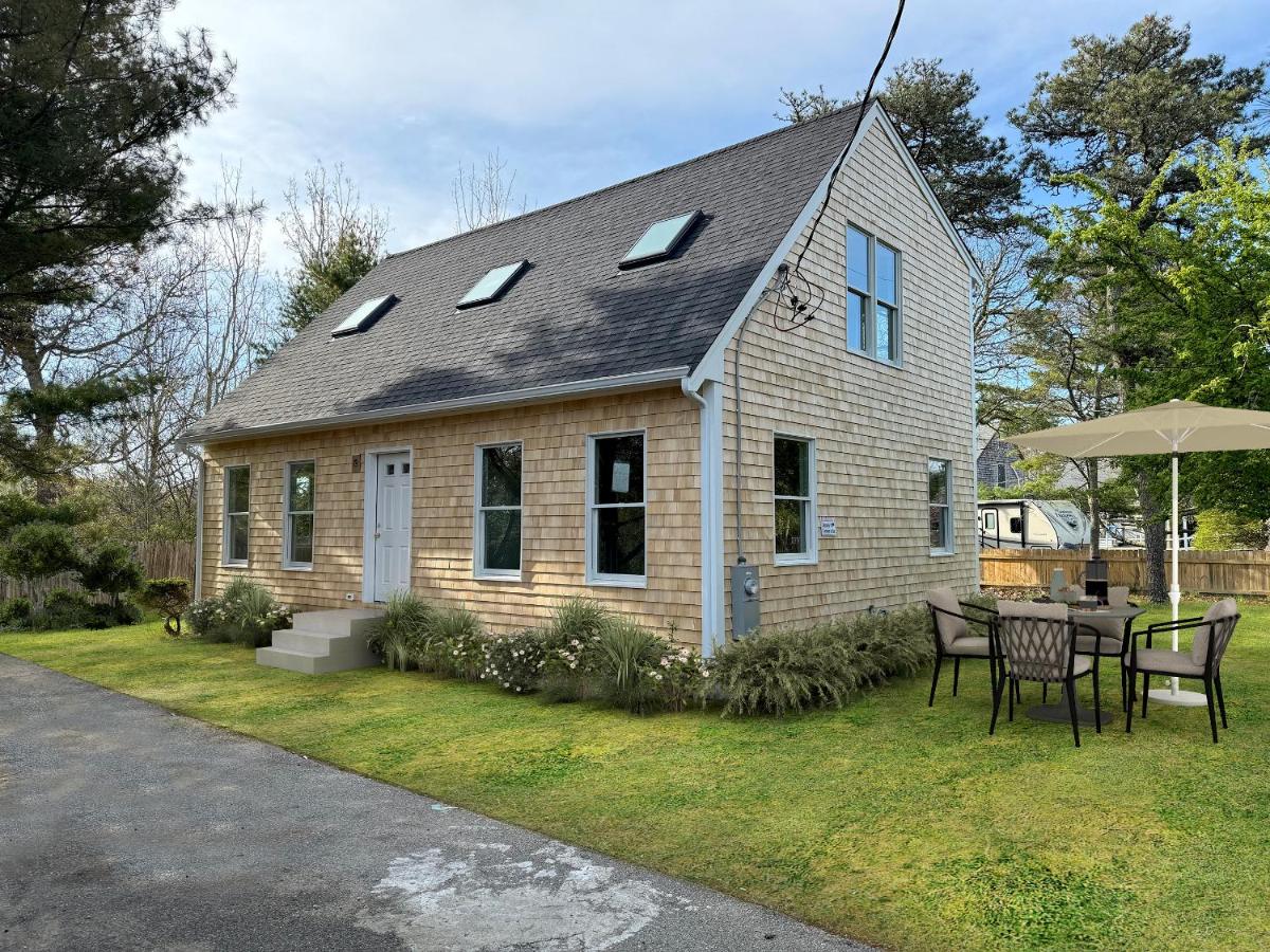 New Four Bedroom Home Near Town and Beach - B&B