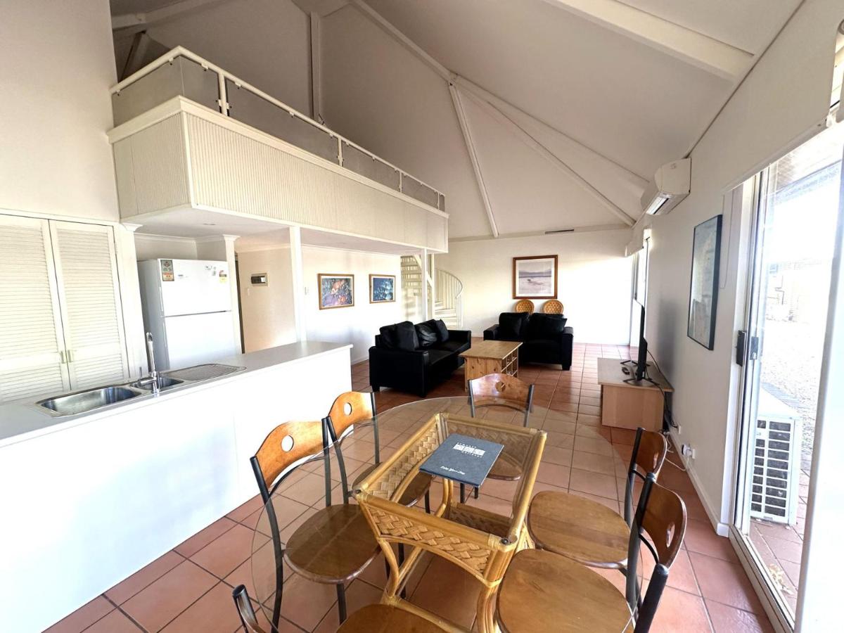 Osprey Holiday Village Unit 123 - B&B