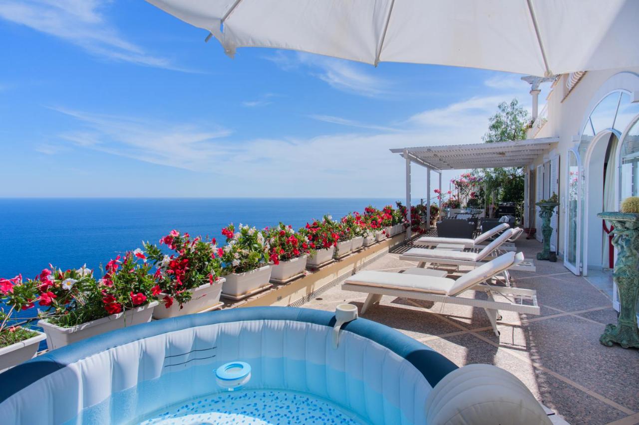 Villa Cristina - Praiano Terrace Hot Tub - No Steps - B&B Praiano
