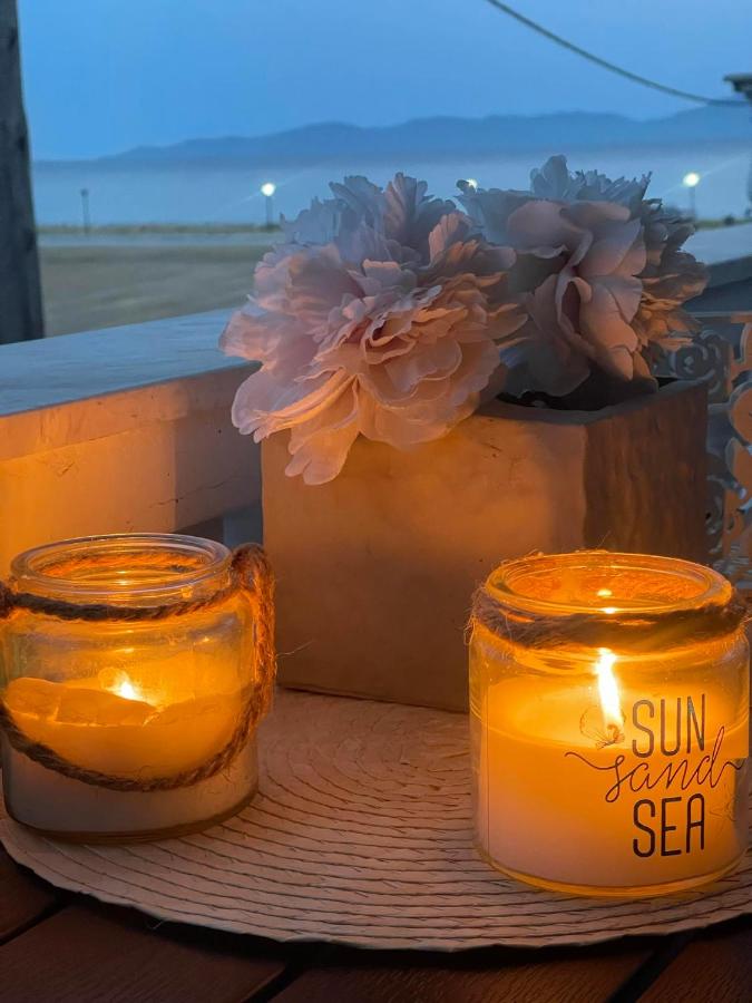 J&J Seaview Apartment - B&B Ofrynio