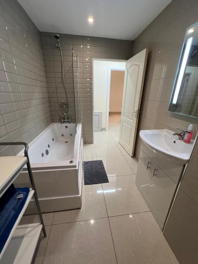 Lovely Dublin Home - Just 15 Mins to City Centre - B&B