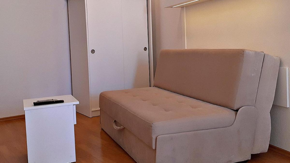 Apartamento de 1 dormitorio con balcón