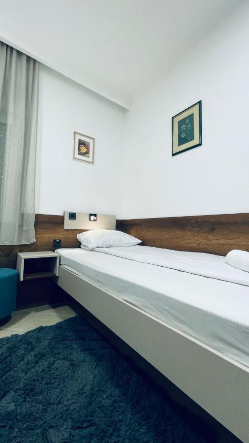Classic Dreibettzimmer